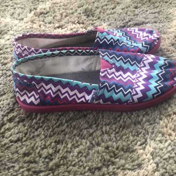 Toms - Picture 2 of 4